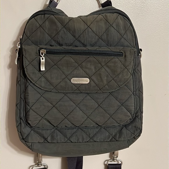 Baggallini Quilted Explorer Backpack Crossbody Bag - Picture 4 of 11